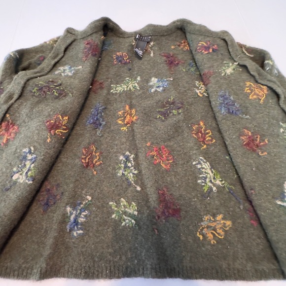 Carole Little Vintage 100% Wool Cardigan Gray/Green Embroidered Leaf Size M - Picture 7 of 9